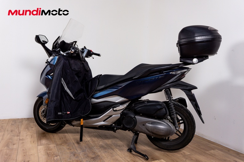 Motorbike image 7