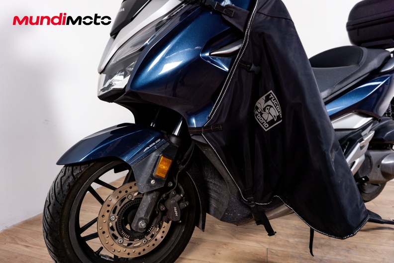 Motorbike image 9