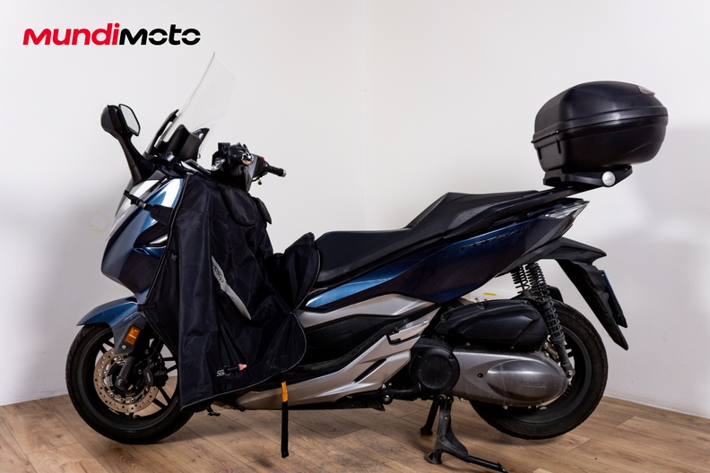 Motorbike image 5
