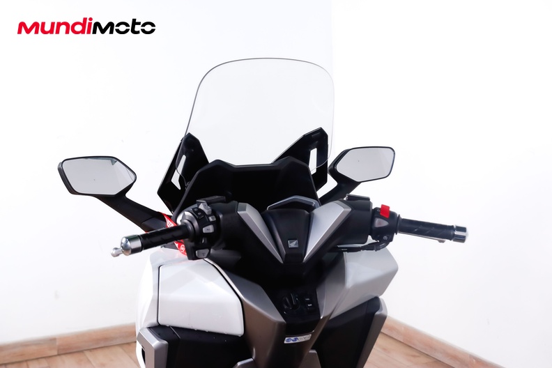 Motorbike image 10