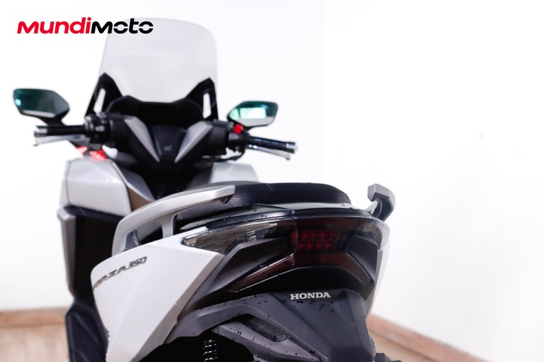 Motorbike image 9