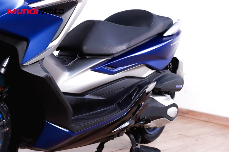 Motorbike image 8