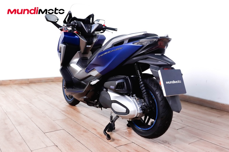 Motorbike image 6