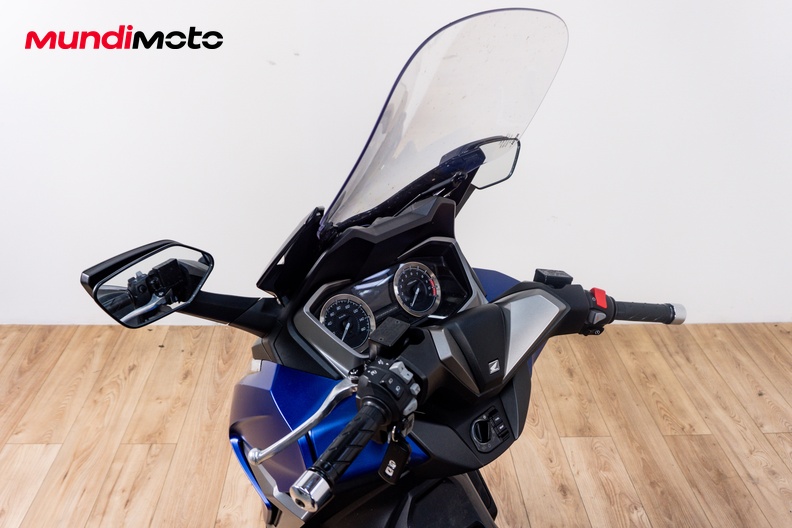 Motorbike image 10