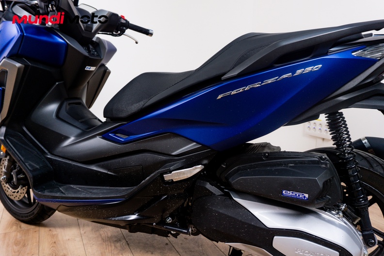 Motorbike image 8