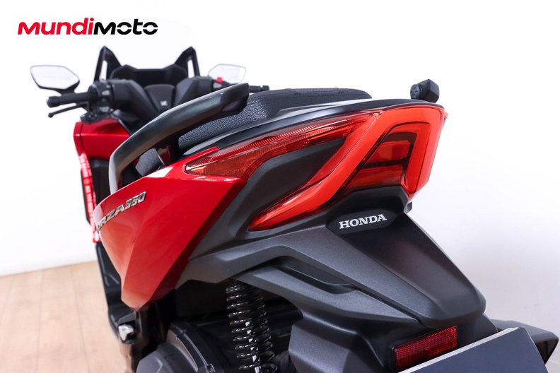 Motorbike image 9