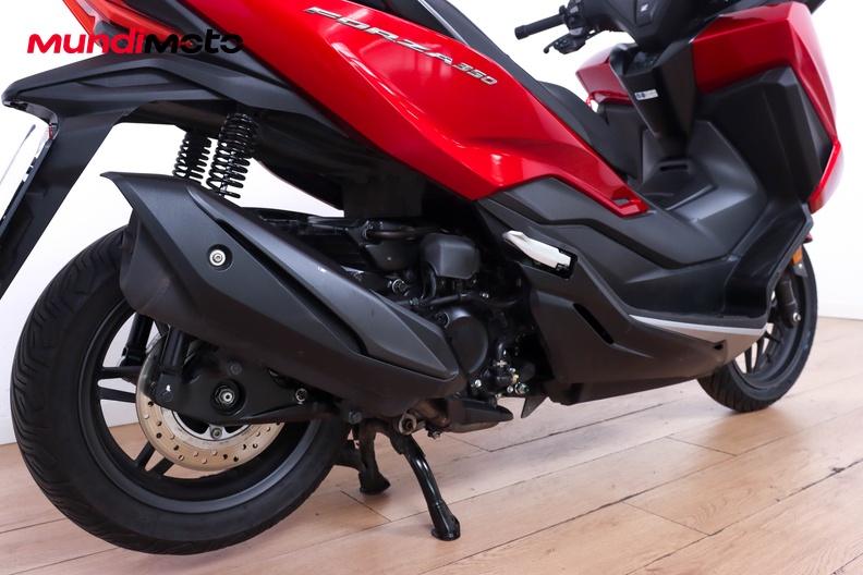 Motorbike image 3