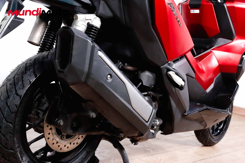 Motorbike image 3
