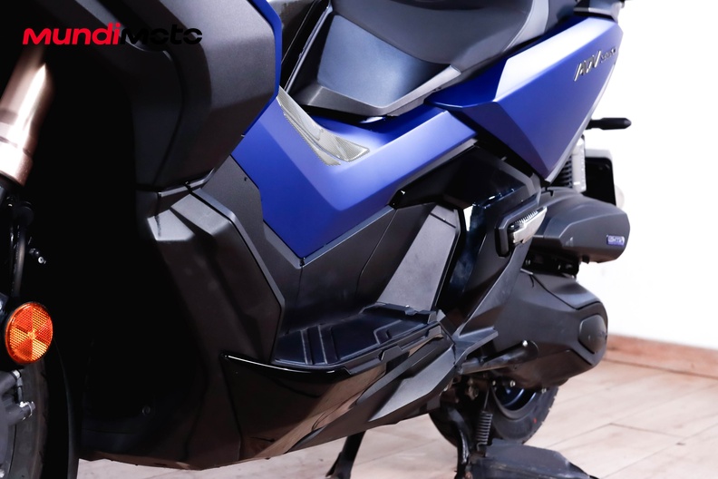 Motorbike image 8