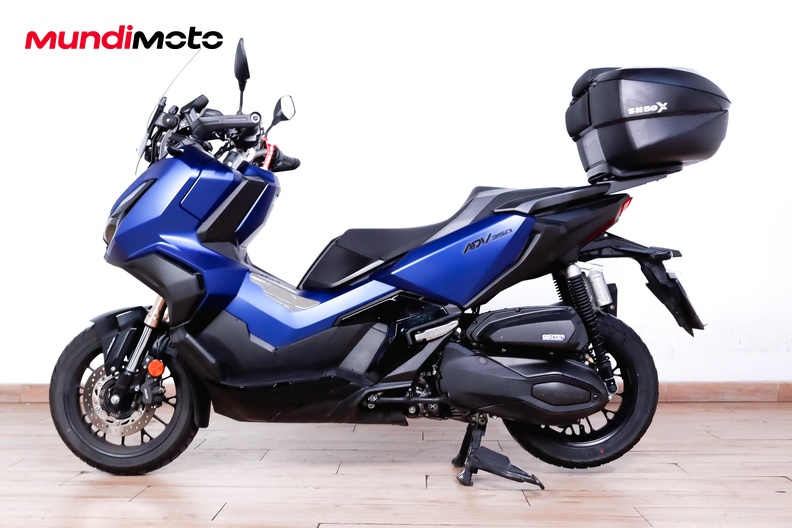 Motorbike image 5
