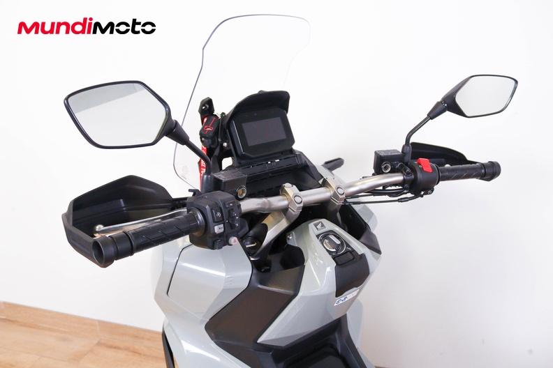 Motorbike image 10