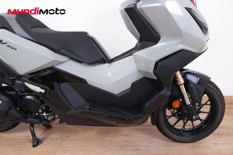 Motorbike image 12