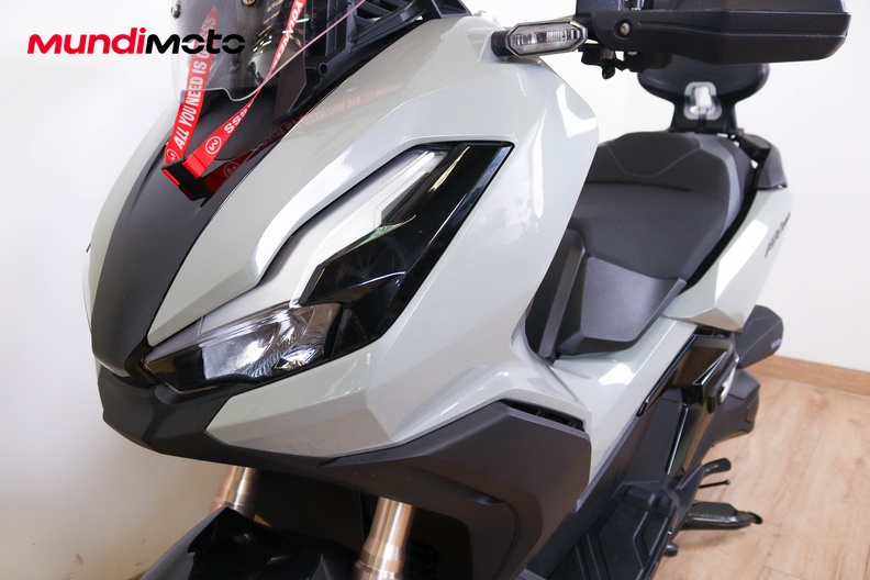 Motorbike image 8