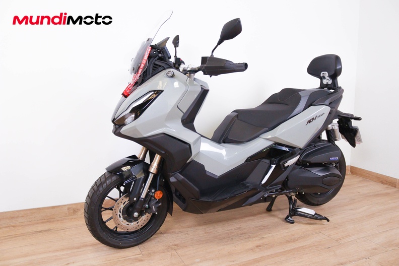 Motorbike image 6