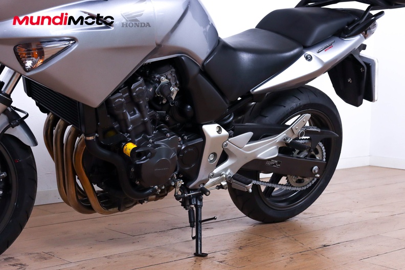 Motorbike image 8