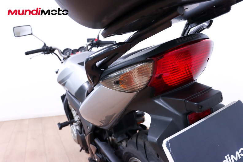 Motorbike image 9