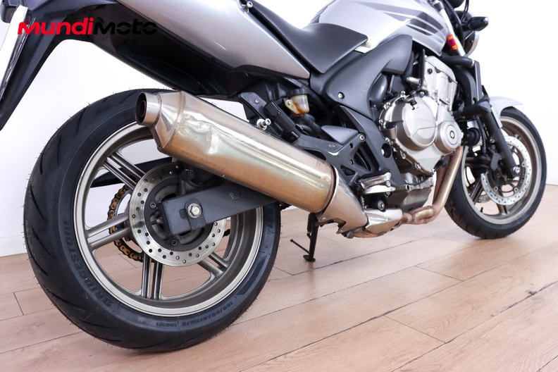 Motorbike image 3