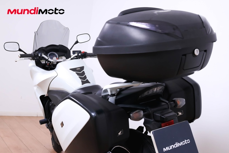 Motorbike image 9
