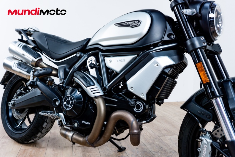 Motorbike image 4