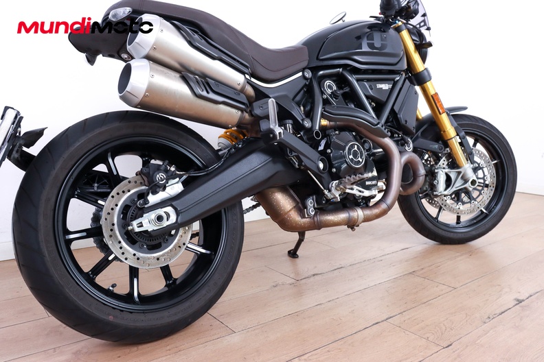 Motorbike image 3