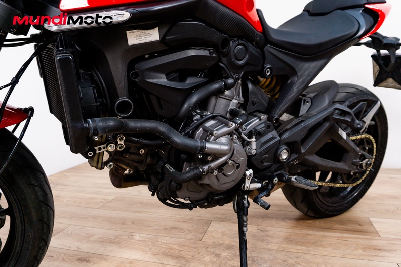 Motorbike image 9