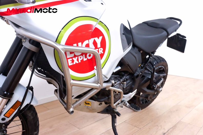 Motorbike image 8