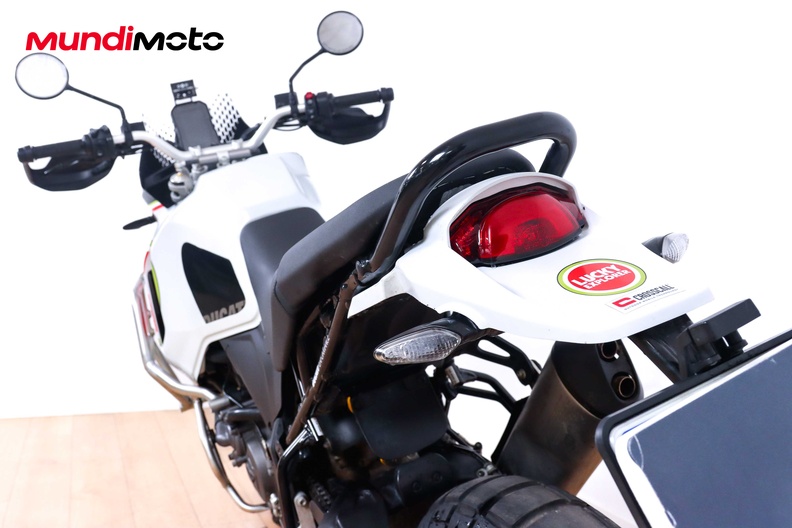 Motorbike image 9
