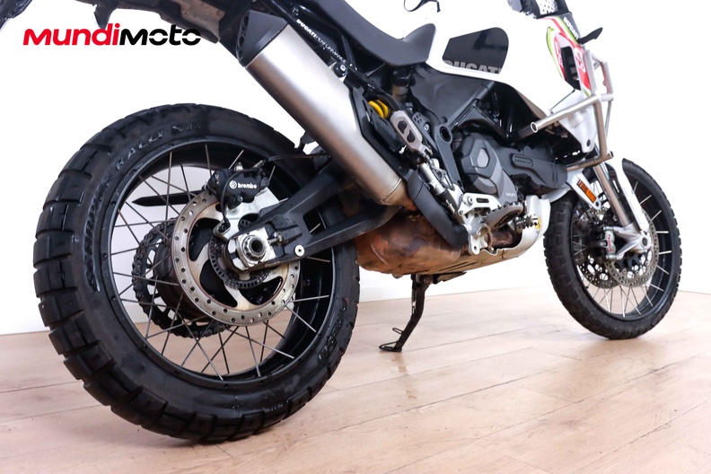Motorbike image 3