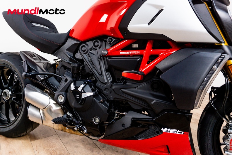 Motorbike image 4