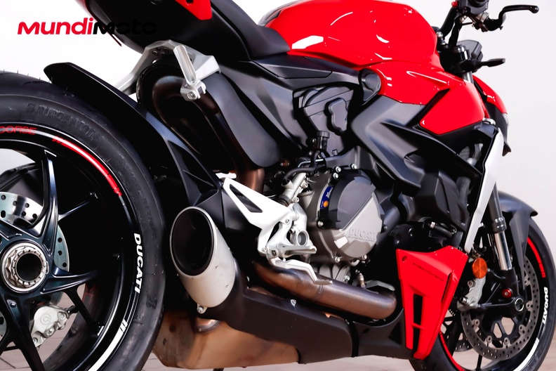 Motorbike image 3