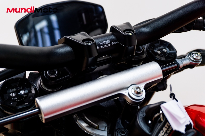 Motorbike image 13
