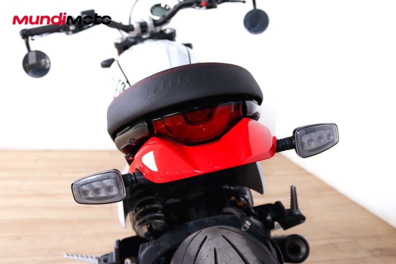 Motorbike image 9