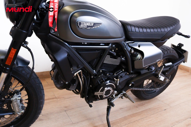 Motorbike image 8
