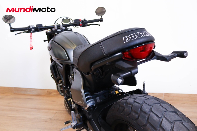 Motorbike image 9