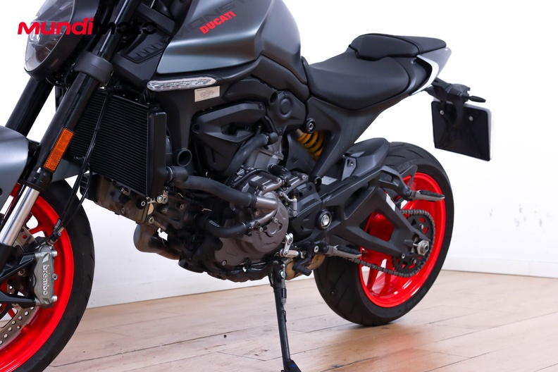 Motorbike image 8