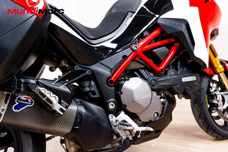 Motorbike image 3