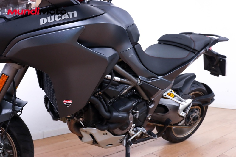 Motorbike image 8