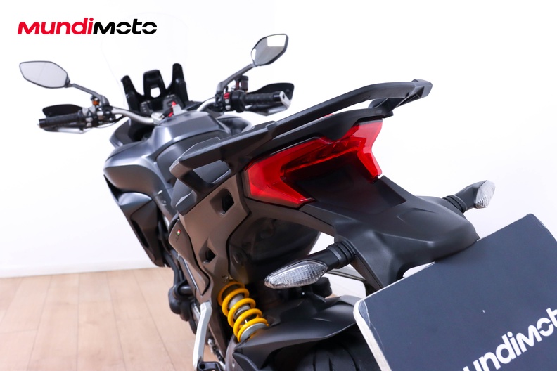 Motorbike image 9