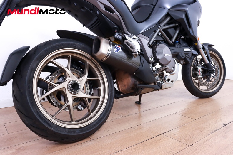Motorbike image 3