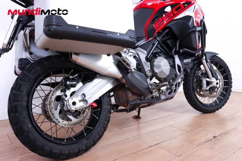 Motorbike image 3