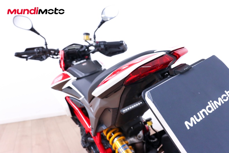 Motorbike image 9