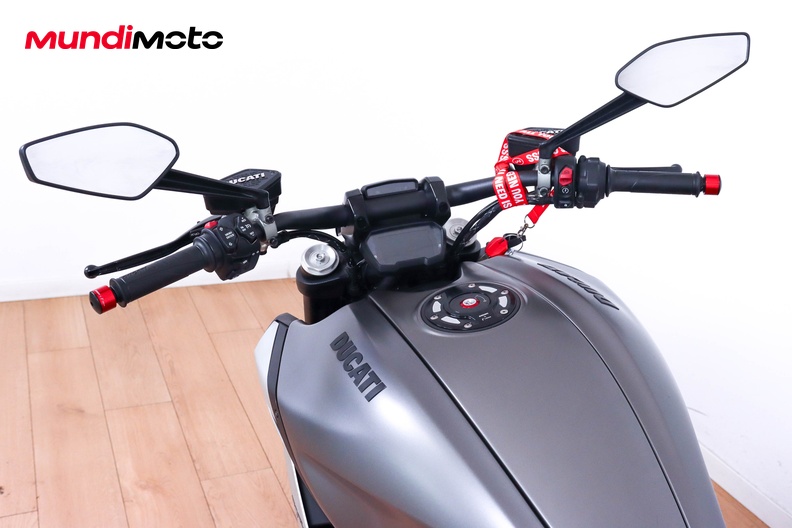 Motorbike image 10