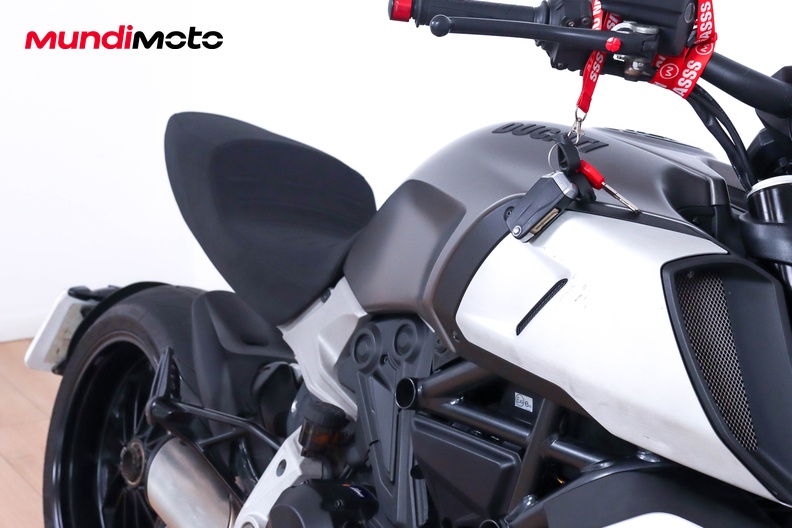 Motorbike image 12