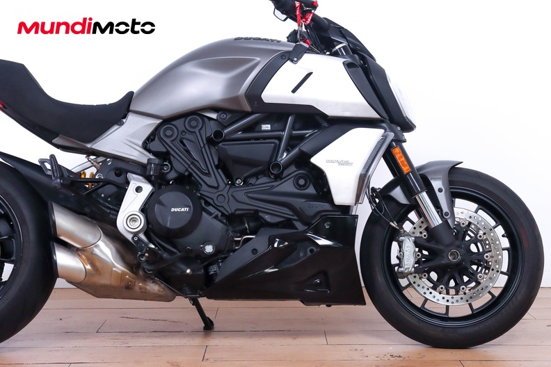 Motorbike image 13