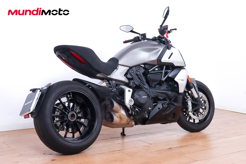 Motorbike image 2