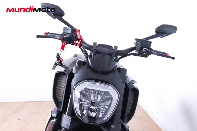 Motorbike image 4