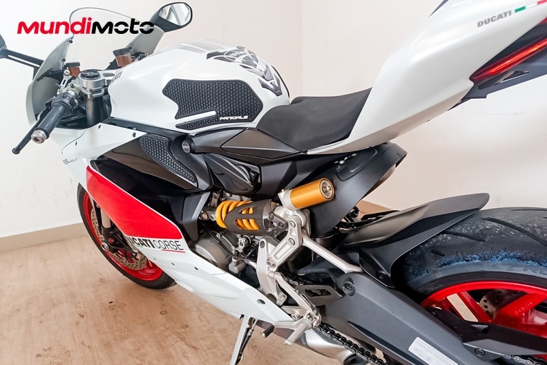 Motorbike image 8