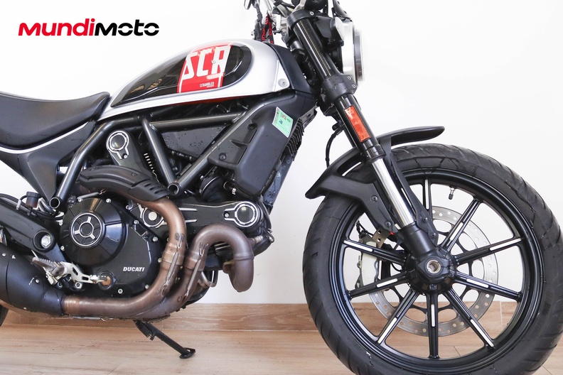 Motorbike image 13