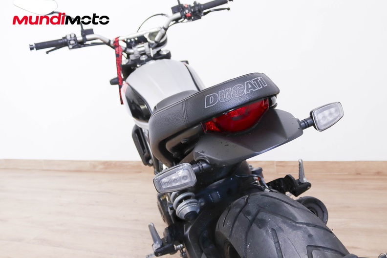 Motorbike image 9