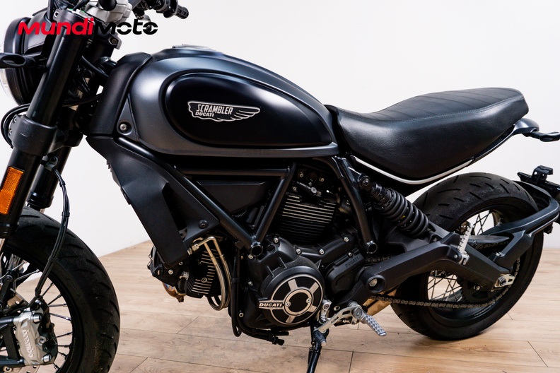 Motorbike image 9